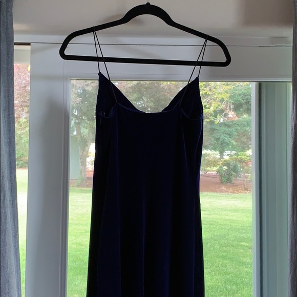 Long form fitting dress - Picture 6 of 6